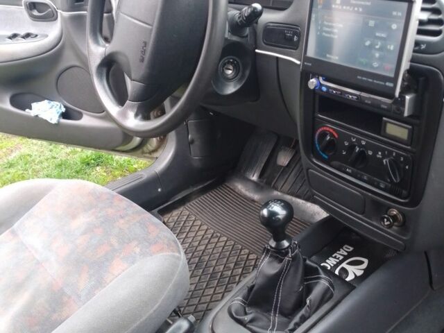 Серый Дэу Нубира, объемом двигателя 2 л и пробегом 230 тыс. км за 2022 $, фото 1 на Automoto.ua