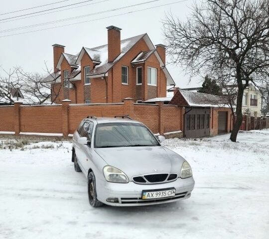 Серый Дэу Нубира, объемом двигателя 1.6 л и пробегом 200 тыс. км за 2500 $, фото 1 на Automoto.ua