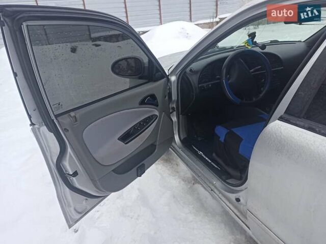 Серый Дэу Нубира, объемом двигателя 1.6 л и пробегом 400 тыс. км за 2400 $, фото 1 на Automoto.ua