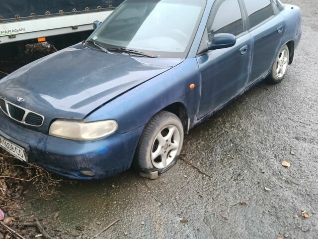 Синий Дэу Нубира, объемом двигателя 1.6 л и пробегом 200 тыс. км за 800 $, фото 1 на Automoto.ua