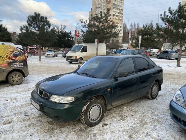 Зеленый Дэу Нубира, объемом двигателя 1.6 л и пробегом 215 тыс. км за 1650 $, фото 1 на Automoto.ua