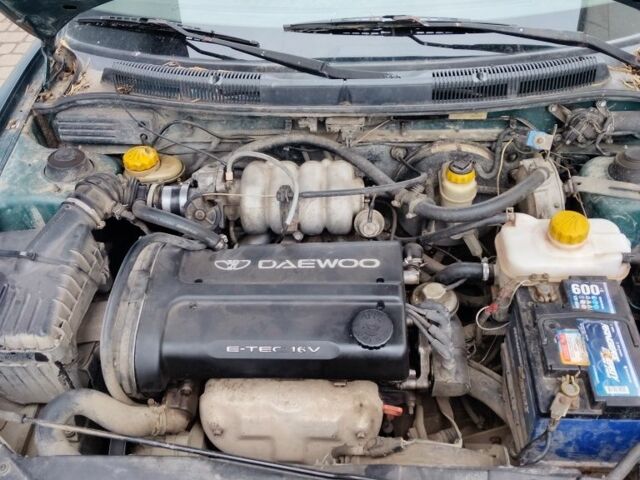 Зеленый Дэу Нубира, объемом двигателя 1.6 л и пробегом 363 тыс. км за 500 $, фото 1 на Automoto.ua