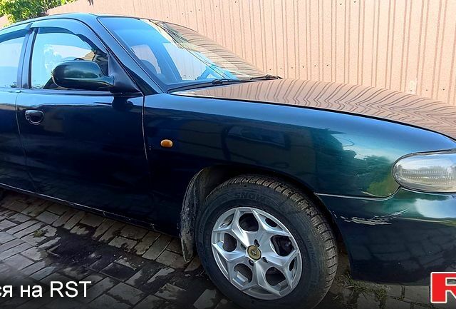 Зеленый Дэу Нубира, объемом двигателя 1.6 л и пробегом 435 тыс. км за 1600 $, фото 1 на Automoto.ua