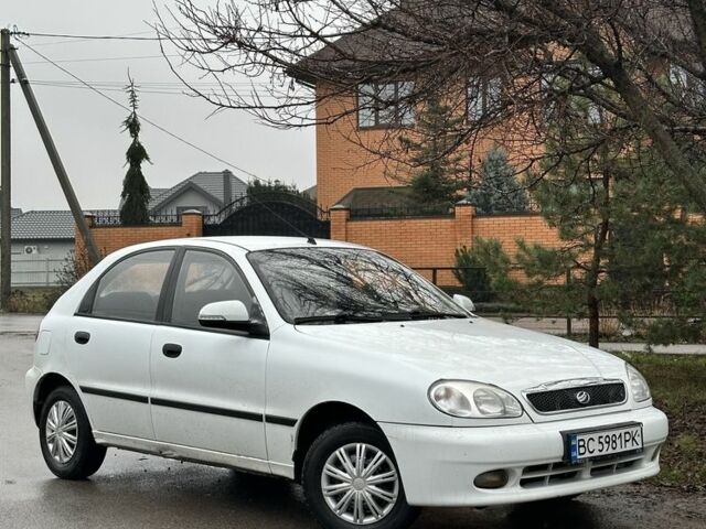 Белый Дэу Сенс, объемом двигателя 1.5 л и пробегом 280 тыс. км за 2300 $, фото 1 на Automoto.ua