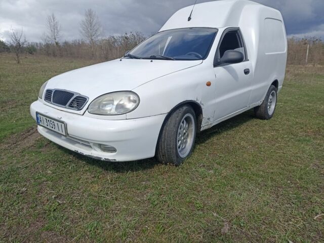 Белый Дэу Сенс, объемом двигателя 0 л и пробегом 105 тыс. км за 2000 $, фото 1 на Automoto.ua