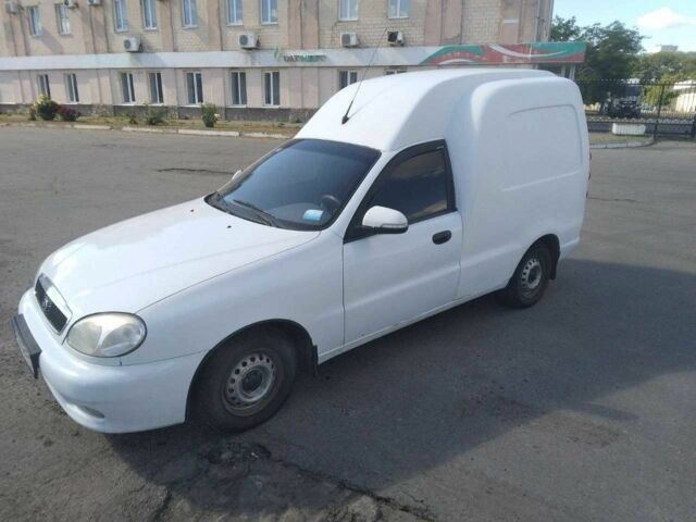 Белый Дэу Сенс, объемом двигателя 1.5 л и пробегом 258 тыс. км за 2200 $, фото 1 на Automoto.ua