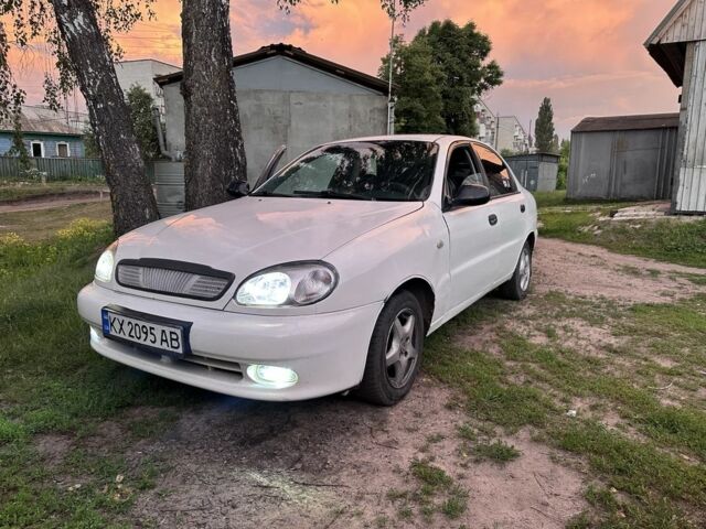 Белый Дэу Сенс, объемом двигателя 1.5 л и пробегом 250 тыс. км за 1200 $, фото 1 на Automoto.ua