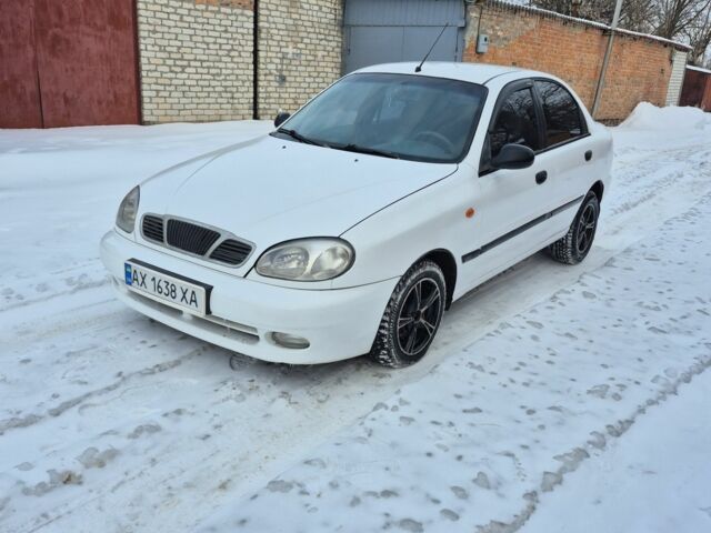 Белый Дэу Сенс, объемом двигателя 1.6 л и пробегом 250 тыс. км за 2250 $, фото 1 на Automoto.ua