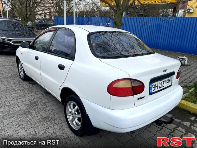 Білий Деу Сенс, об'ємом двигуна 1.3 л та пробігом 210 тис. км за 1799 $, фото 1 на Automoto.ua