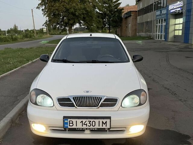 Белый Дэу Сенс, объемом двигателя 1.5 л и пробегом 220 тыс. км за 3000 $, фото 1 на Automoto.ua