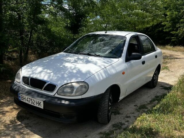 Белый Дэу Сенс, объемом двигателя 1.3 л и пробегом 330 тыс. км за 1205 $, фото 1 на Automoto.ua