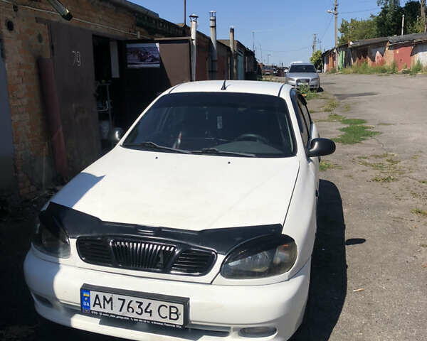Белый Дэу Сенс, объемом двигателя 1.4 л и пробегом 206 тыс. км за 2100 $, фото 1 на Automoto.ua