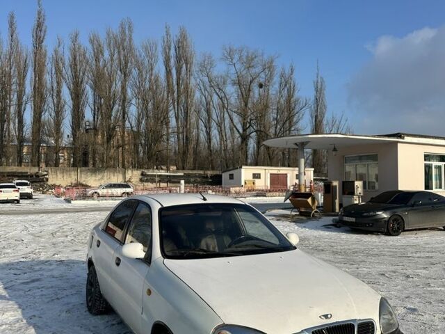 Білий Деу Сенс, об'ємом двигуна 1.3 л та пробігом 300 тис. км за 999 $, фото 1 на Automoto.ua