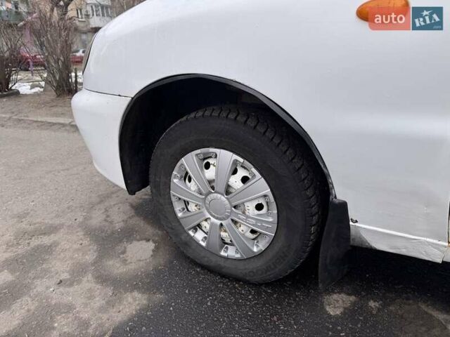 Білий Деу Сенс, об'ємом двигуна 1.3 л та пробігом 250 тис. км за 1699 $, фото 1 на Automoto.ua