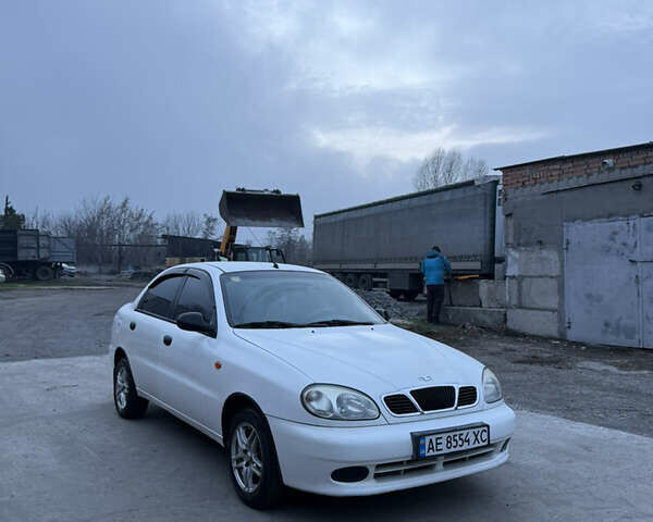 Білий Деу Сенс, об'ємом двигуна 1.3 л та пробігом 144 тис. км за 2000 $, фото 1 на Automoto.ua