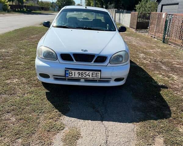 Белый Дэу Сенс, объемом двигателя 1.3 л и пробегом 221 тыс. км за 1800 $, фото 1 на Automoto.ua