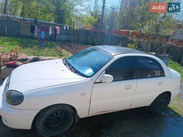 Белый Дэу Сенс, объемом двигателя 1.3 л и пробегом 230 тыс. км за 1650 $, фото 1 на Automoto.ua