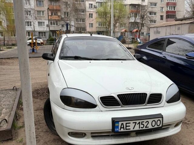 Белый Дэу Сенс, объемом двигателя 1.5 л и пробегом 220 тыс. км за 2200 $, фото 1 на Automoto.ua
