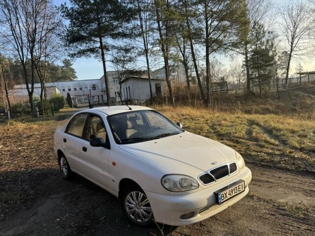 Білий Деу Сенс, об'ємом двигуна 1.6 л та пробігом 152 тис. км за 2000 $, фото 1 на Automoto.ua