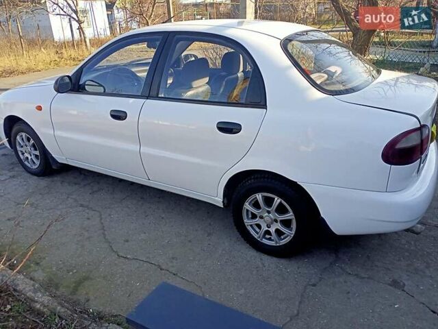 Білий Деу Сенс, об'ємом двигуна 1.3 л та пробігом 230 тис. км за 2200 $, фото 1 на Automoto.ua
