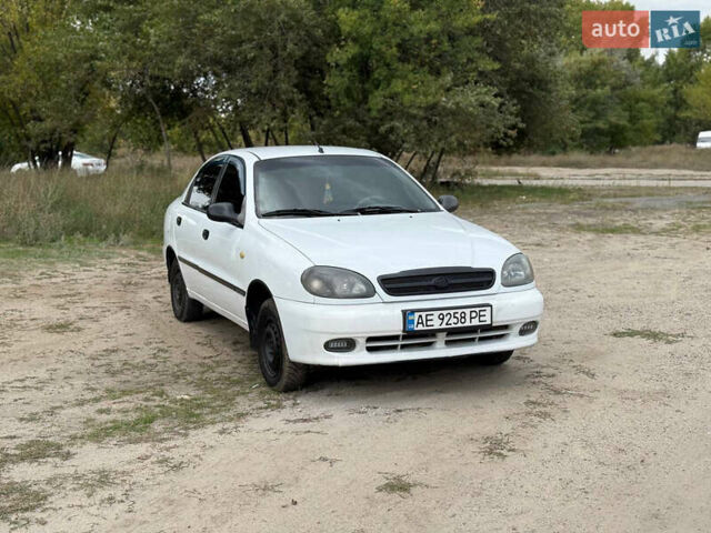 Білий Деу Сенс, об'ємом двигуна 1.3 л та пробігом 208 тис. км за 1899 $, фото 1 на Automoto.ua