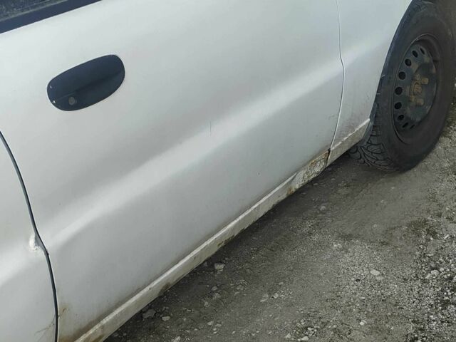 Белый Дэу Сенс, объемом двигателя 1.5 л и пробегом 300 тыс. км за 2250 $, фото 1 на Automoto.ua