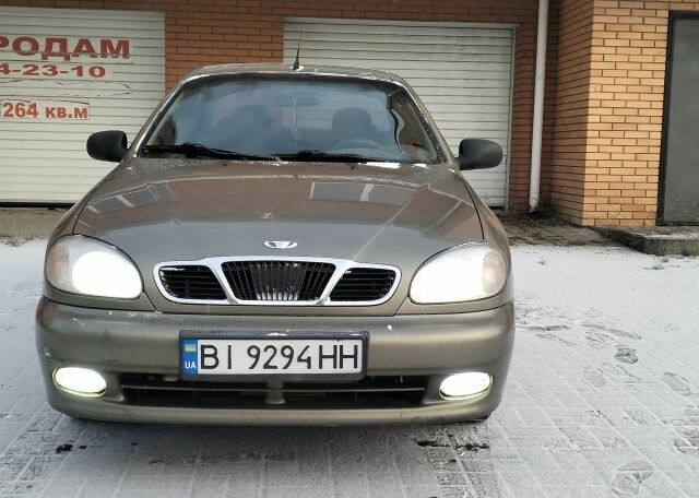 Бежевый Дэу Сенс, объемом двигателя 1.5 л и пробегом 225 тыс. км за 3100 $, фото 1 на Automoto.ua