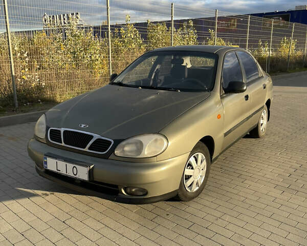 Деу Сенс 2003 у Вінниці на Automoto.ua Бежевий Деу Сенс, об'ємом двигуна 1.3 л та пробігом 250 тис. км за 1499 $, фото 1 на Automoto.ua