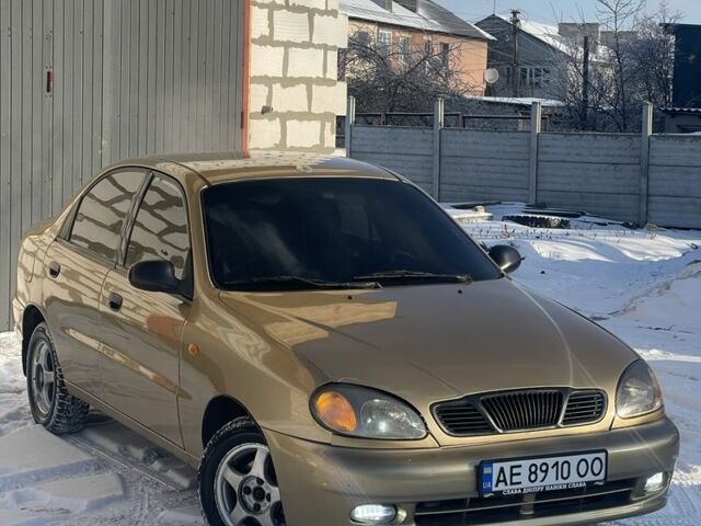 Бежевый Дэу Сенс, объемом двигателя 1.6 л и пробегом 285 тыс. км за 2450 $, фото 1 на Automoto.ua
