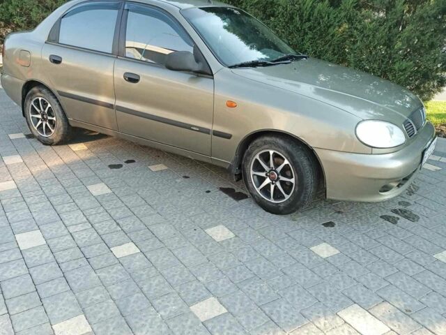 Бежевий Деу Сенс, об'ємом двигуна 0 л та пробігом 195 тис. км за 2000 $, фото 1 на Automoto.ua