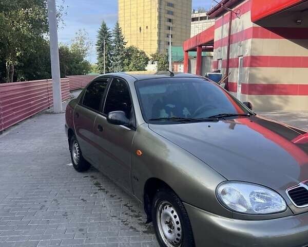 Бежевый Дэу Сенс, объемом двигателя 1.3 л и пробегом 180 тыс. км за 1999 $, фото 1 на Automoto.ua