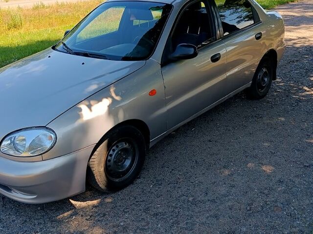 Бежевый Дэу Сенс, объемом двигателя 1.3 л и пробегом 197 тыс. км за 1700 $, фото 1 на Automoto.ua