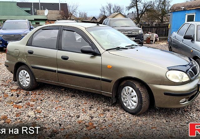 Бежевый Дэу Сенс, объемом двигателя 1.3 л и пробегом 196 тыс. км за 2150 $, фото 1 на Automoto.ua