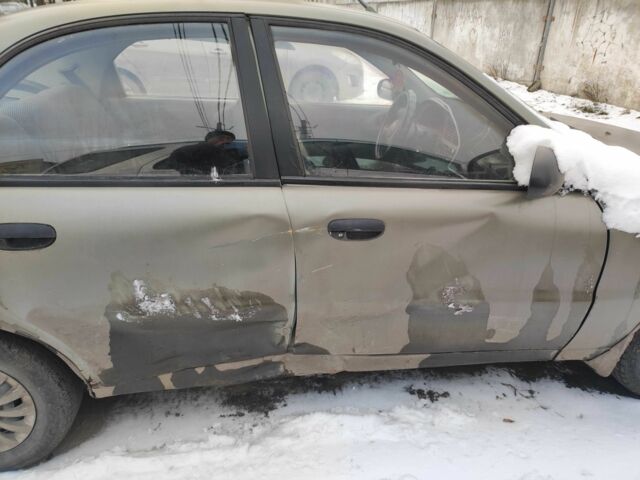 Бежевый Дэу Сенс, объемом двигателя 1.5 л и пробегом 300 тыс. км за 713 $, фото 1 на Automoto.ua