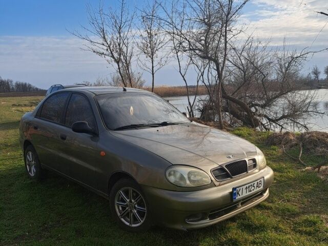 Бежевый Дэу Сенс, объемом двигателя 1.3 л и пробегом 280 тыс. км за 1700 $, фото 1 на Automoto.ua