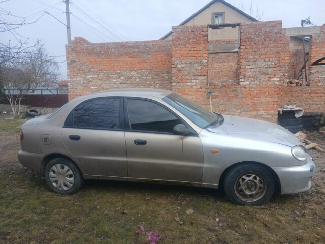 Бежевый Дэу Сенс, объемом двигателя 1.5 л и пробегом 220 тыс. км за 1100 $, фото 1 на Automoto.ua