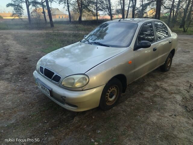 Бежевый Дэу Сенс, объемом двигателя 0 л и пробегом 107 тыс. км за 1600 $, фото 1 на Automoto.ua