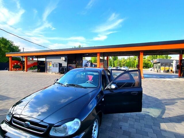 Чорний Деу Сенс, об'ємом двигуна 1.4 л та пробігом 0 тис. км за 1000 $, фото 1 на Automoto.ua