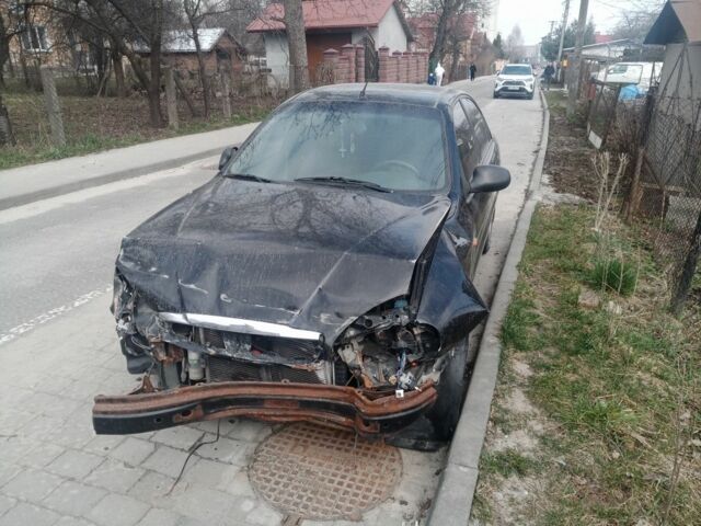 Чорний Деу Сенс, об'ємом двигуна 1.5 л та пробігом 170 тис. км за 1000 $, фото 1 на Automoto.ua