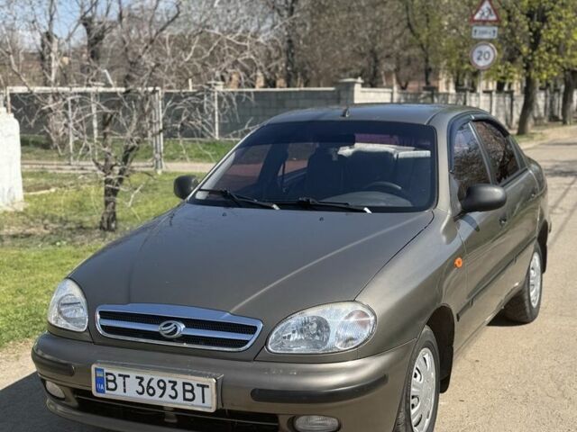 Коричневий Деу Сенс, об'ємом двигуна 1.3 л та пробігом 230 тис. км за 2500 $, фото 1 на Automoto.ua