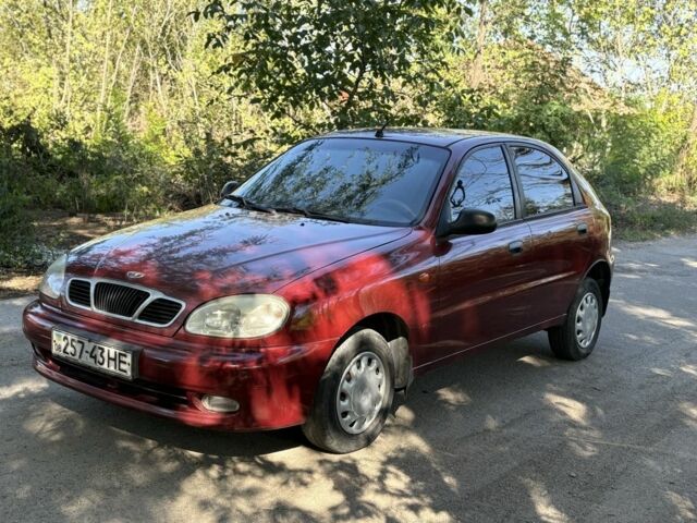 Красный Дэу Сенс, объемом двигателя 1.5 л и пробегом 189 тыс. км за 2550 $, фото 1 на Automoto.ua
