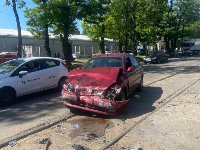 Червоний Деу Сенс, об'ємом двигуна 1.5 л та пробігом 262 тис. км за 828 $, фото 1 на Automoto.ua