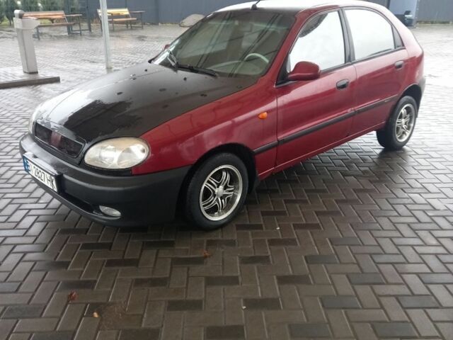 Красный Дэу Сенс, объемом двигателя 1.5 л и пробегом 245 тыс. км за 1850 $, фото 1 на Automoto.ua