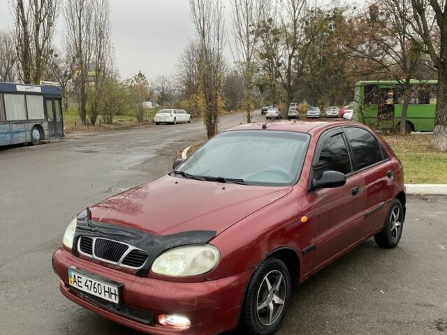 Красный Дэу Сенс, объемом двигателя 1.5 л и пробегом 350 тыс. км за 1399 $, фото 1 на Automoto.ua