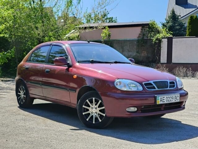 Красный Дэу Сенс, объемом двигателя 1.5 л и пробегом 122 тыс. км за 3400 $, фото 1 на Automoto.ua