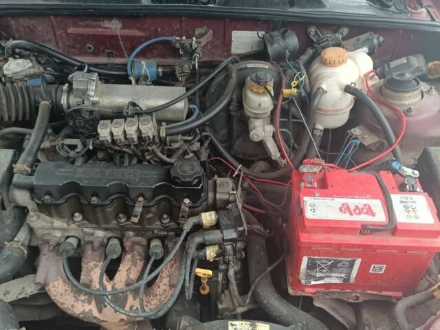 Червоний Деу Сенс, об'ємом двигуна 1.5 л та пробігом 276 тис. км за 917 $, фото 1 на Automoto.ua