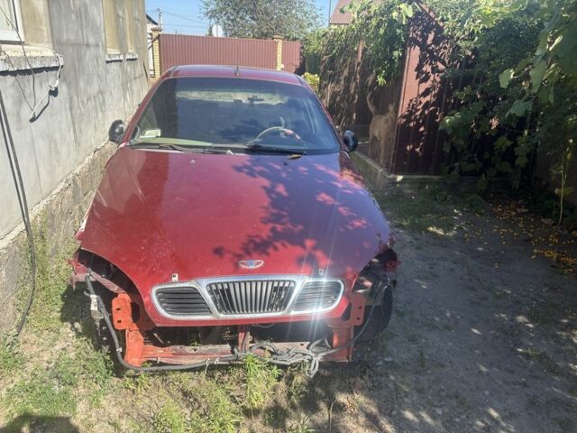 Красный Дэу Сенс, объемом двигателя 1.5 л и пробегом 3 тыс. км за 1100 $, фото 1 на Automoto.ua
