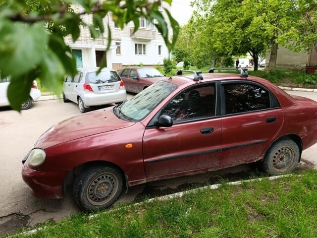 Красный Дэу Сенс, объемом двигателя 1 л и пробегом 250 тыс. км за 900 $, фото 1 на Automoto.ua