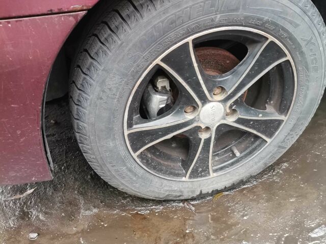 Червоний Деу Сенс, об'ємом двигуна 1.5 л та пробігом 202 тис. км за 1419 $, фото 1 на Automoto.ua