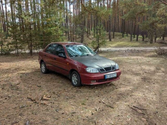 Красный Дэу Сенс, объемом двигателя 1.5 л и пробегом 228 тыс. км за 2100 $, фото 1 на Automoto.ua